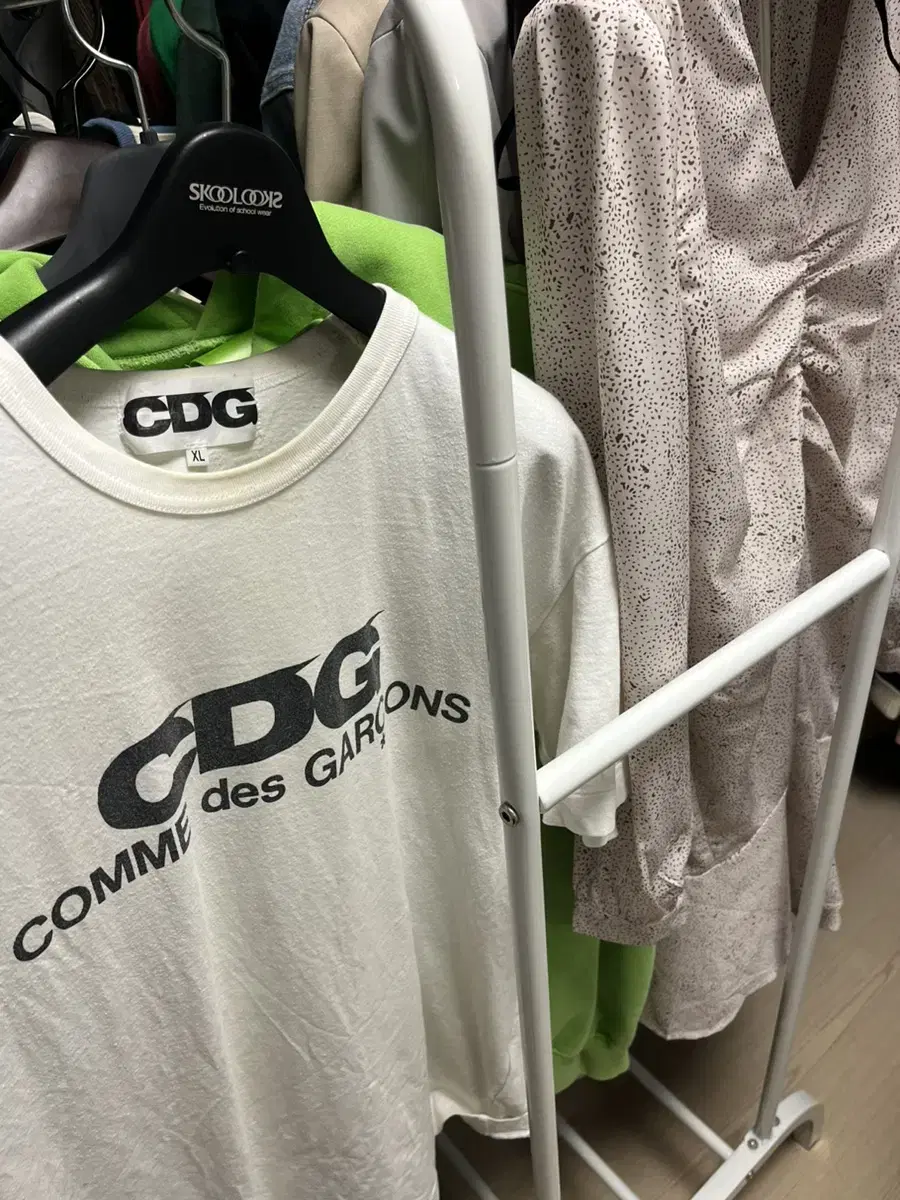 꼼데가르송 cdg 반팔 xl